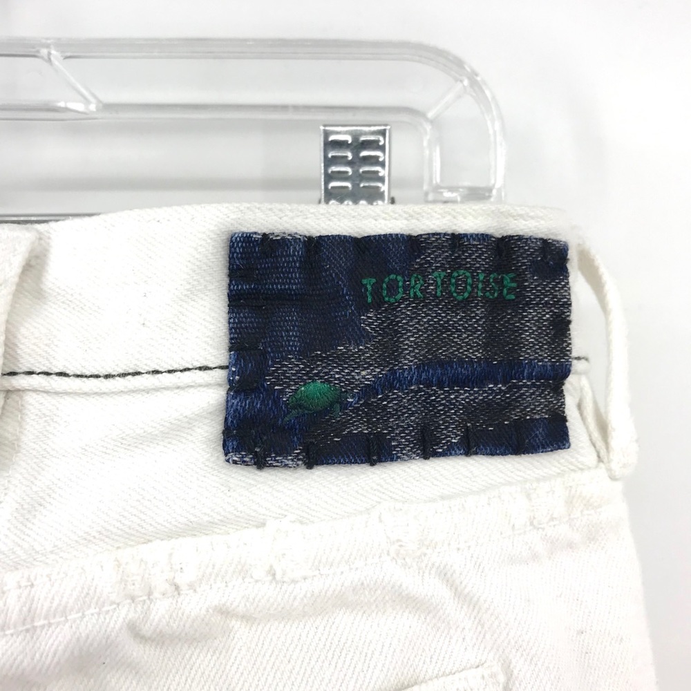 💕SALE💕 Tortoise White Ripped Jeans - Picture 7 of 8